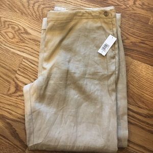 Old Navy Capri pants NWT